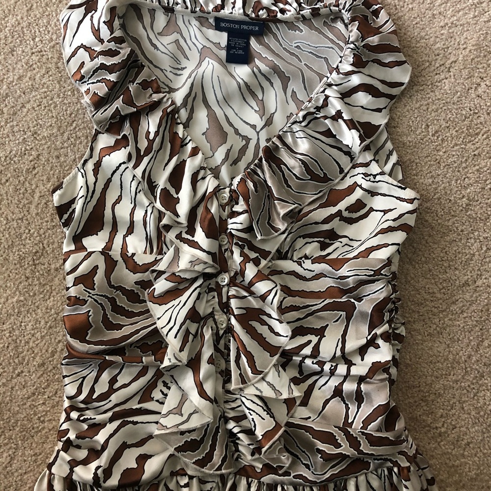 White House Black Market sleeveless shirt